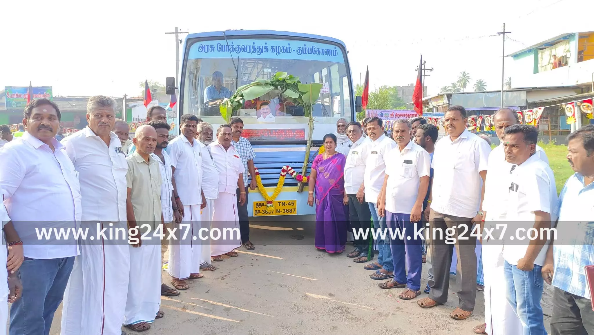 திருக்காம்புலியூரில் - கரூர் புதிய பேருந்து வழித்தடம் தொடங்கி வைத்தல்