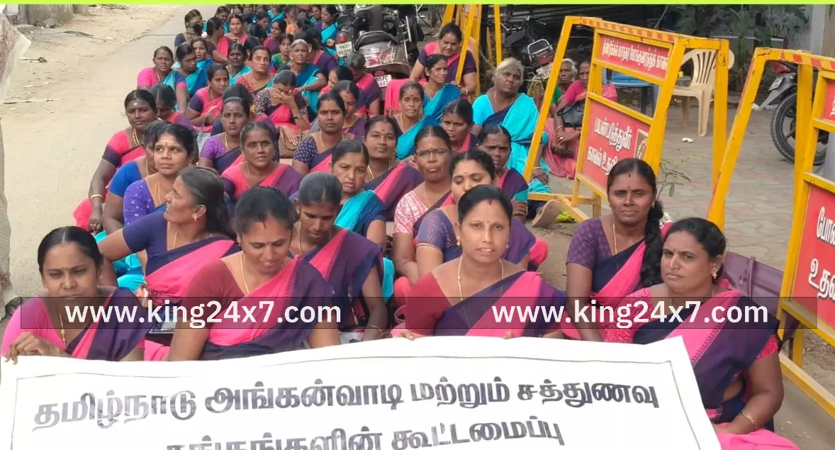 திண்டுக்கல் யூனியன் அலுவலகம் முன்பு