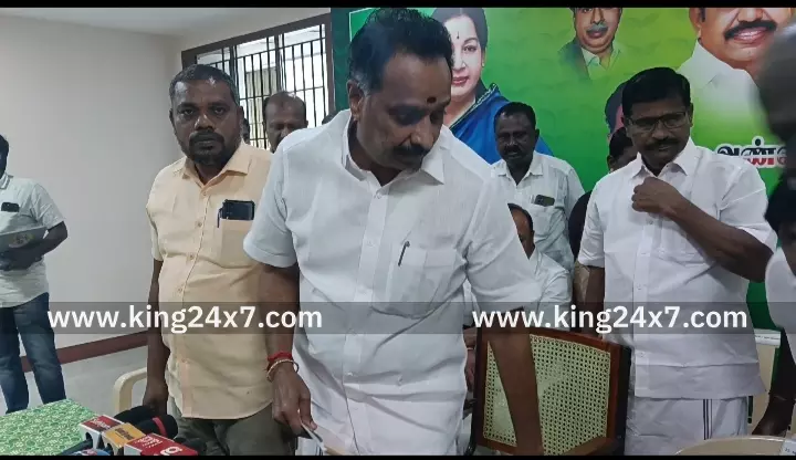 கரூரில் தேர்தலுக்கு முன்பாகவே காவிரி ஆற்றில் நடக்கும் மணல் கொள்ளை தொடர்பாக எடுக்கும் விஸ்வரூபம். கரூரில் பரபரப்பை ஏற்படுத்தும் அடுத்தடுத்த திருப்பங்களால் பரபரப்பு.