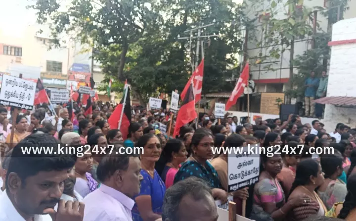 ஒன்றிய அரசின் பட்ஜெட்டை கண்டித்து கரூரில் திமுக சார்பில் கண்டன ஆர்ப்பாட்டம் நடைபெற்றது. ஒன்றிய அரசின் பட்ஜெட்டை கண்டித்து கரூரில் திமுக சார்பில் கண்டன ஆர்ப்பாட்டம் நடைபெற்றது.